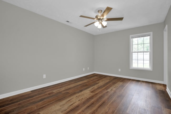 Building Photo - 107 Yaupon Ct