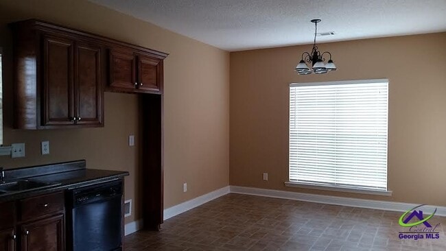 Building Photo - 206 Merlot Dr