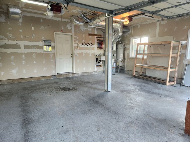 Building Photo - Easy access to the Birch Bay Coastline! La...