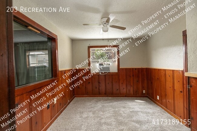 Building Photo - 203 Recreation Ave