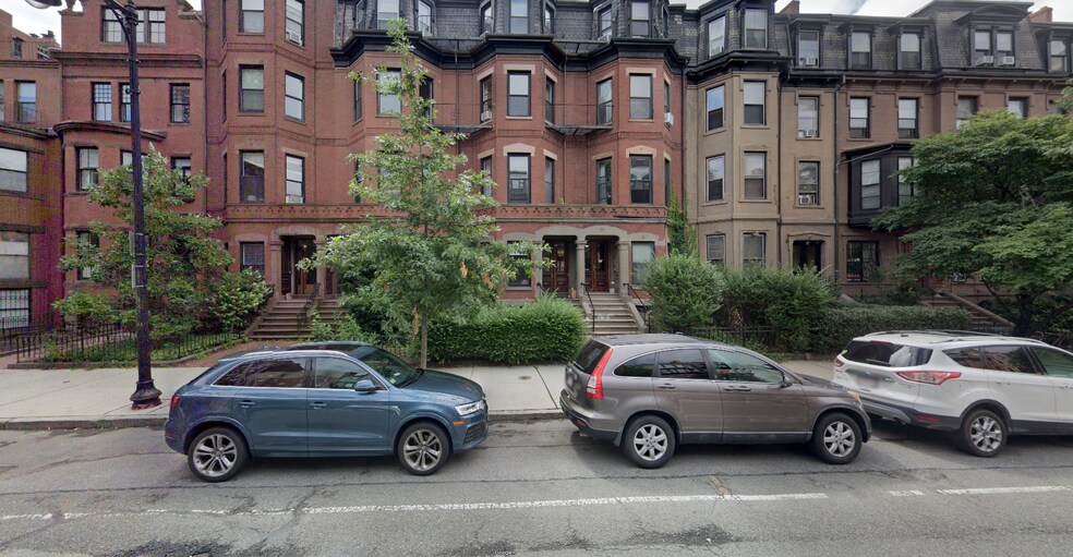 Building Photo - 307 Beacon St