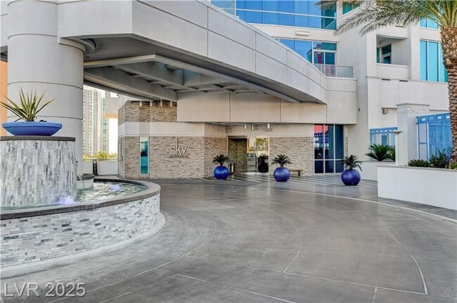 Building Photo - Luxury High-Rise Living at SKY | 29th Floo...