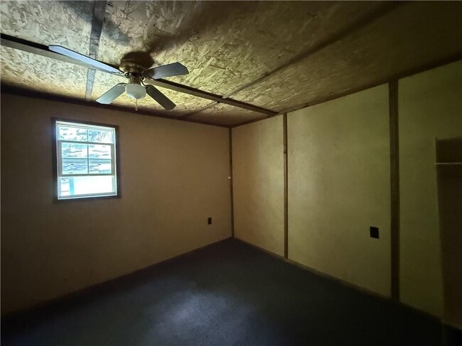 Building Photo - 6231 Zinc Rd