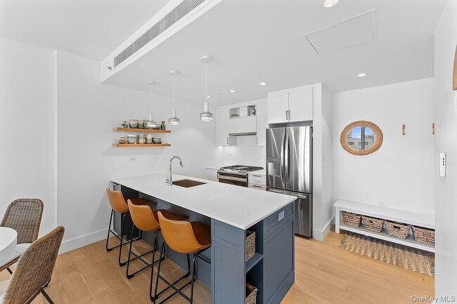 Building Photo - 1-33 Beach 116th St