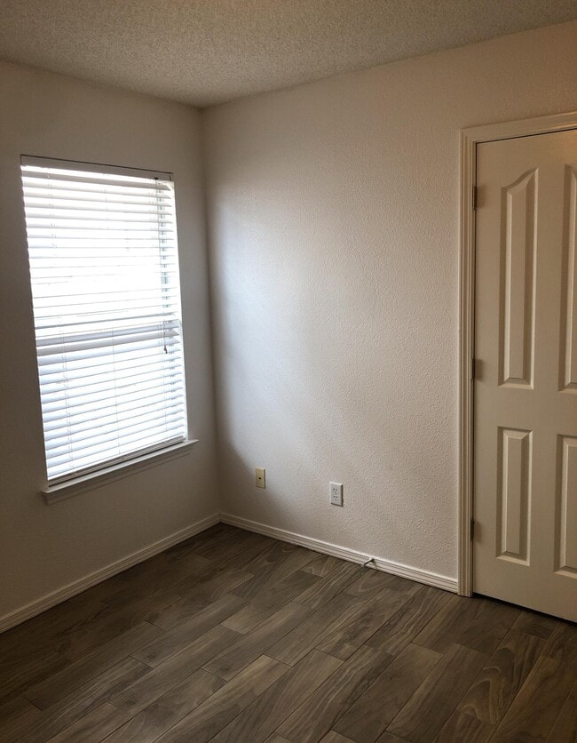 Building Photo - 12126 St Crispin Ave