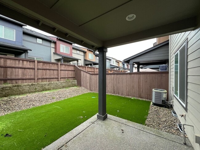 Building Photo - 11918 NE 108th St