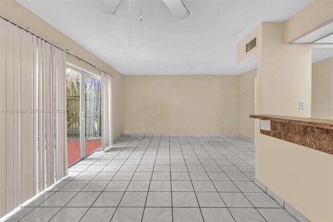 Building Photo - 3750 SW 60th Terrace