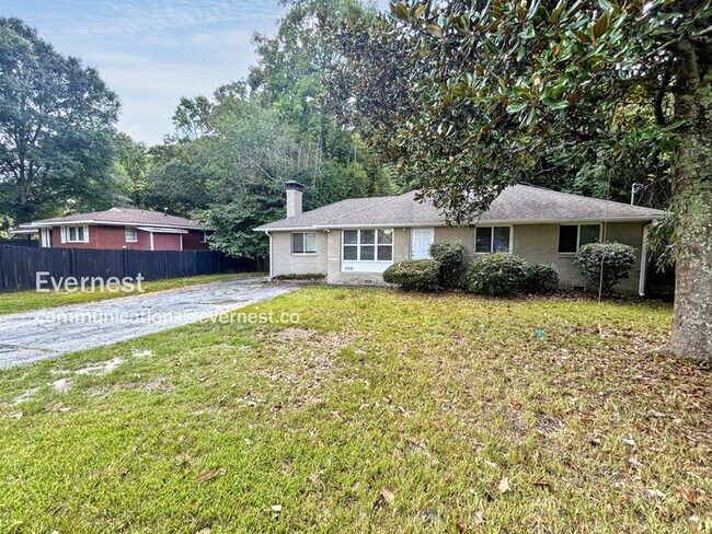 Building Photo - 7019 S Sweetwater Rd