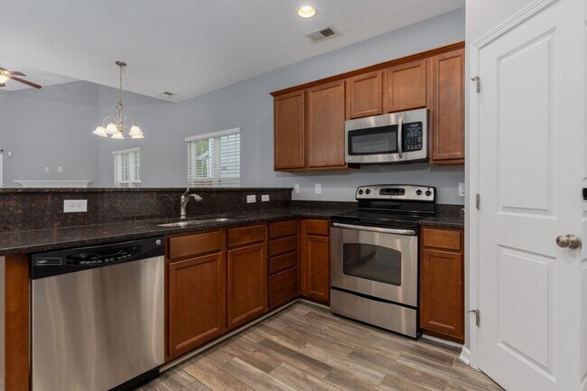 Building Photo - 223 Chestnut Oak Ln