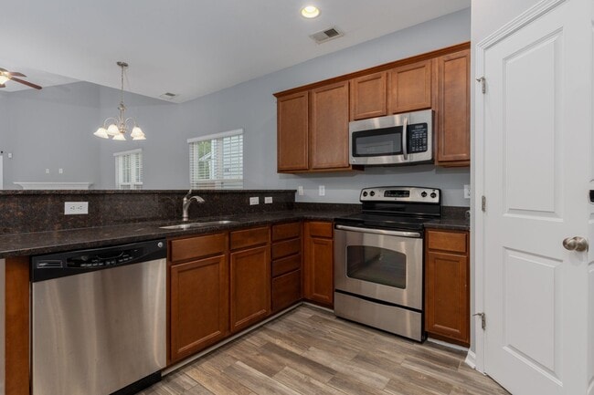 Building Photo - House in the desirable location of West Co...