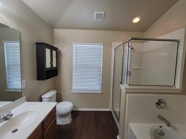 Building Photo - Stunning 3/2/2 in Forney Ready for move in