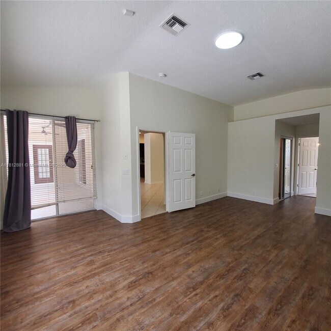 Building Photo - 2051 NW 125th Terrace