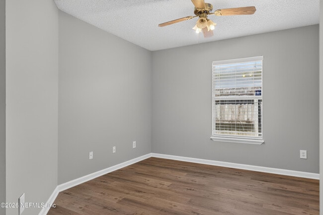 Building Photo - 1108 Hidden Cove Cir S