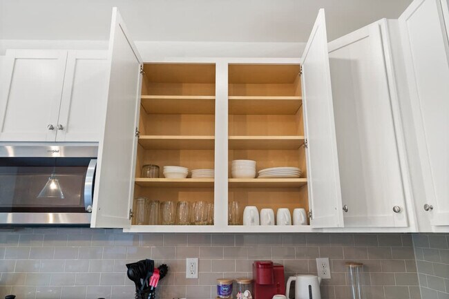 Building Photo - 1131 Fairway Green Ln