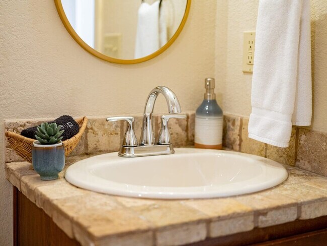 Building Photo - 4181 N Rolling Meadows Dr