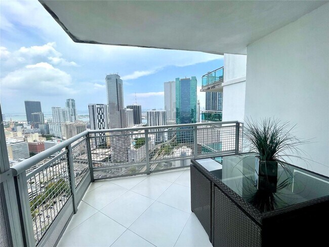 Building Photo - 350 S Miami Ave