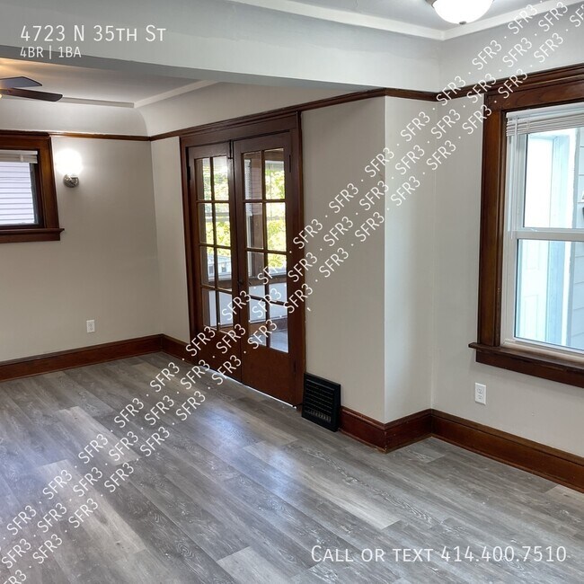 Building Photo - Must See! Updated 4 Bedroom Home in Milwau...