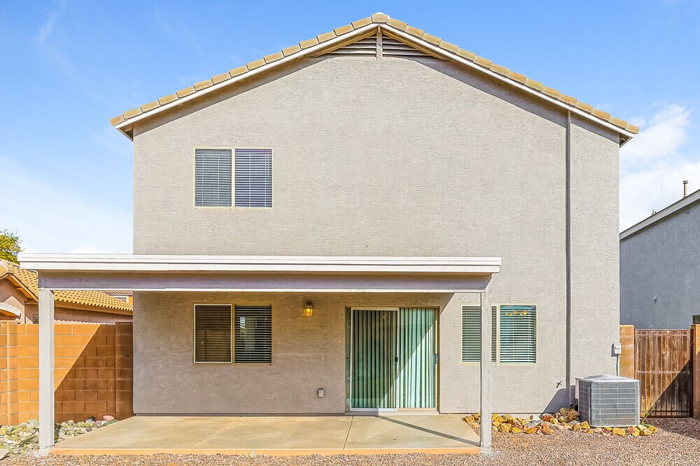 Building Photo - 1435 E Pryor Rd