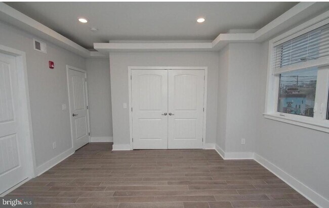 Building Photo - 2562 Frankford Ave