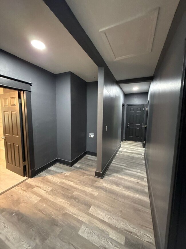 Building Photo - Welcome to your dream home!