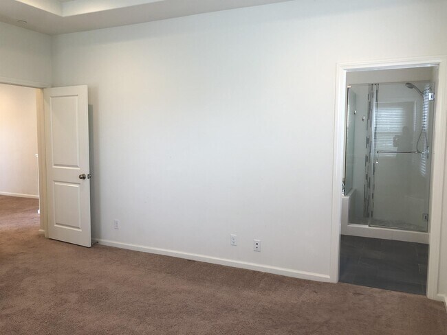 Building Photo - 65 Fairymoss