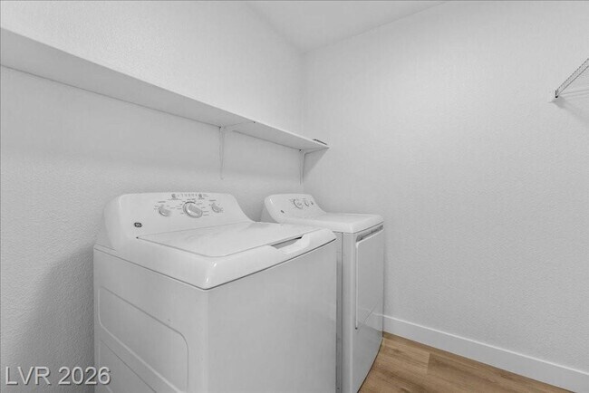 Building Photo - Beautifully 3 bedroom updated home located in the guard-gated Los Prados Golf Community!