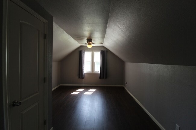 Building Photo - 3 Bedroom 1.5 Bath Home In The Waldo Area