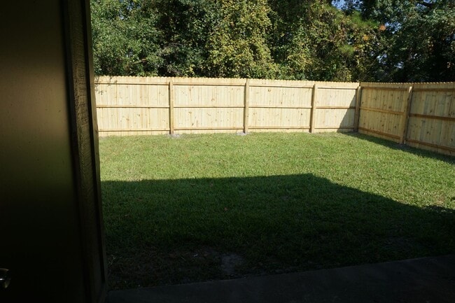 Building Photo - Whispering Pines 2/2 close to NAS Jax