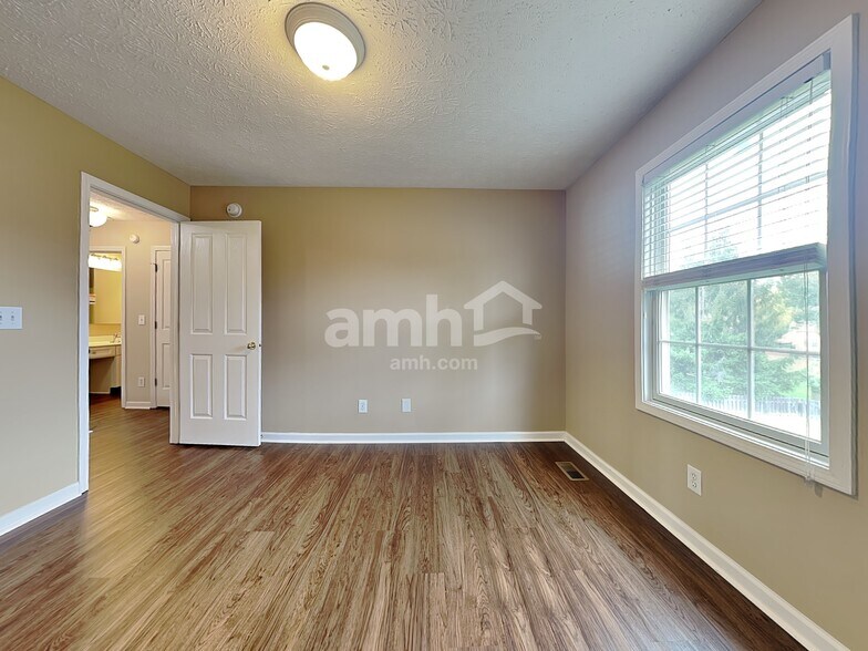 Building Photo - 3810 Brasseur Ln