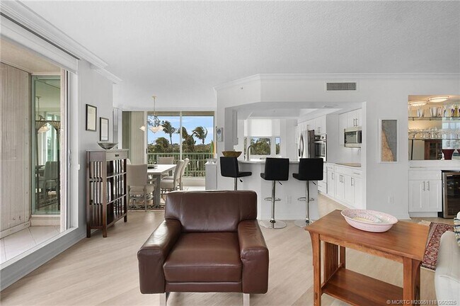 Building Photo - 8600 S Ocean Dr