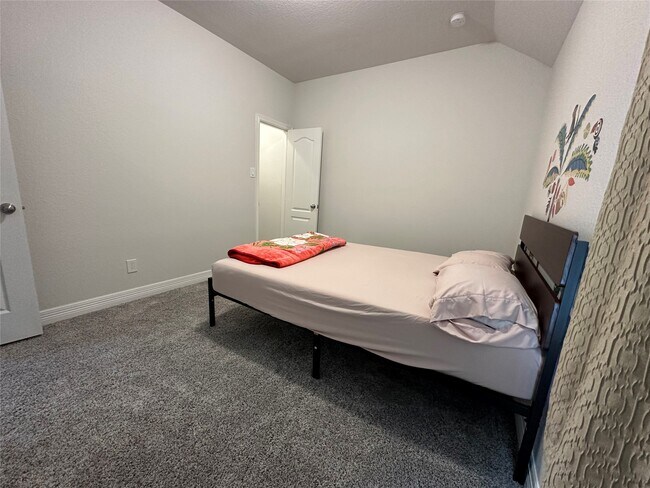 Building Photo - 15515 Sailpoint Ln