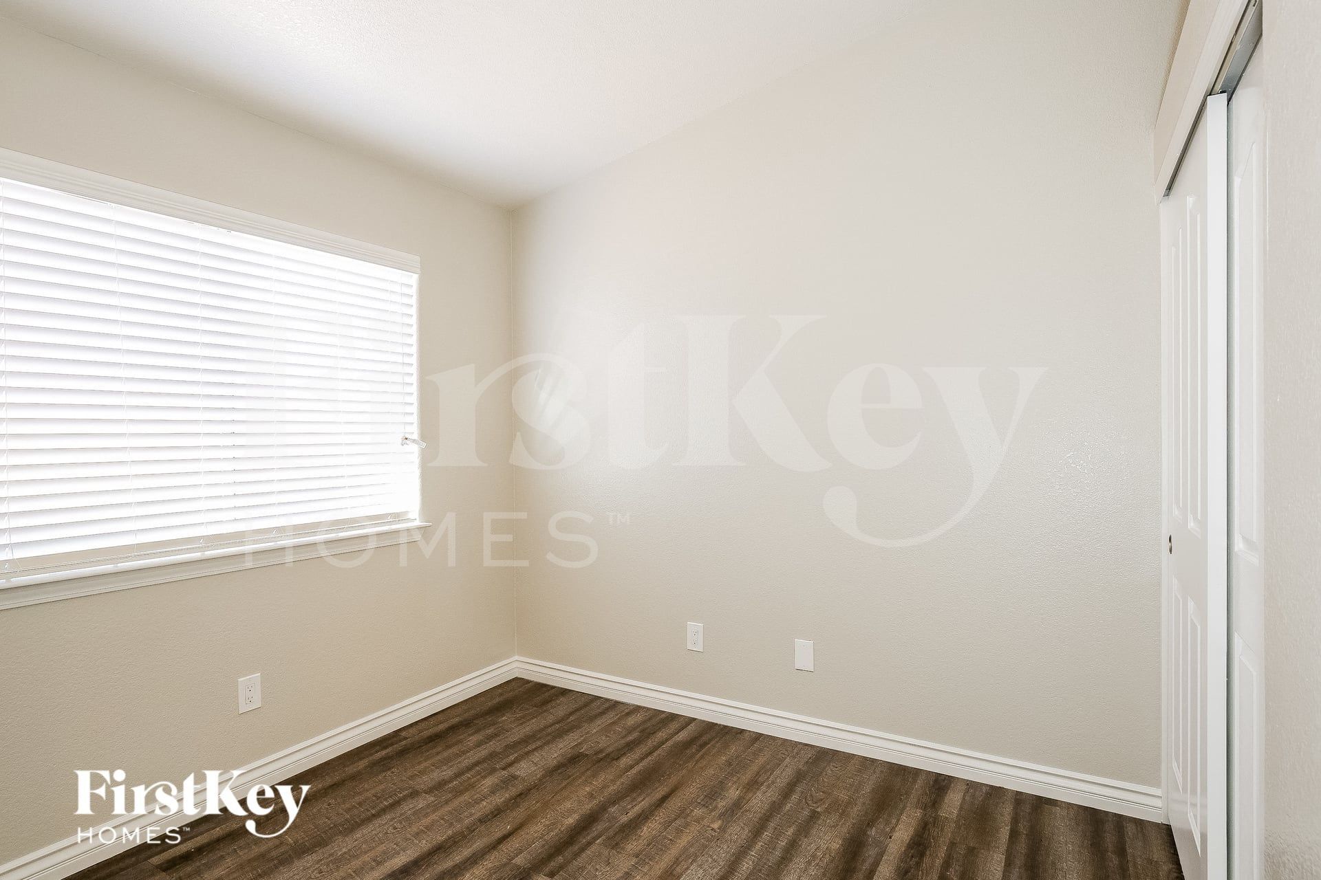 Building Photo - 890 Prairie Grass Dr