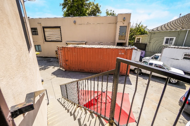 Building Photo - 1092 Calcot Pl