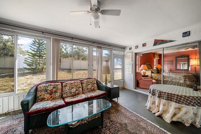 Building Photo - 3954 Sailmaker Ln