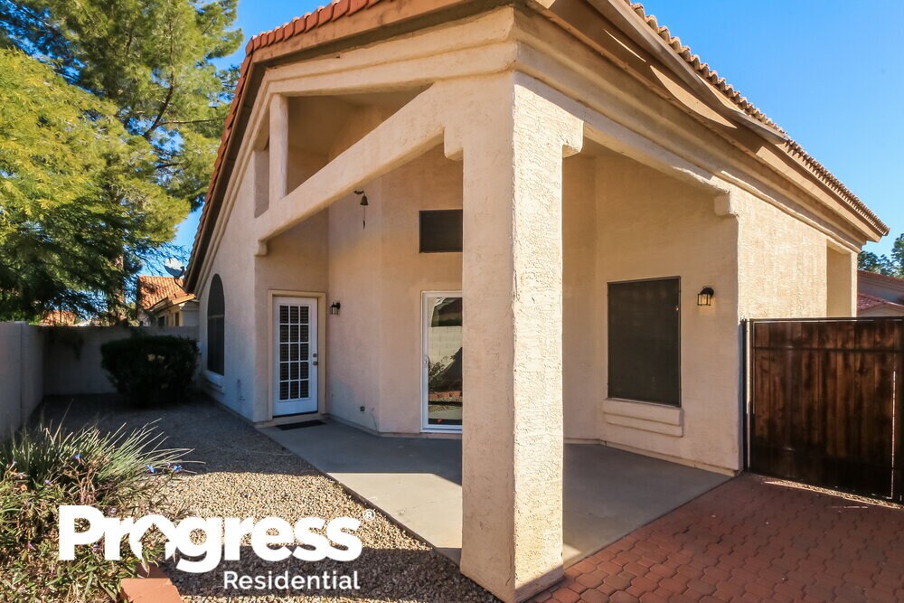 Building Photo - 1041 E Sunburst Ln