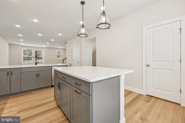 Building Photo - 7355 Mountaineer Dr