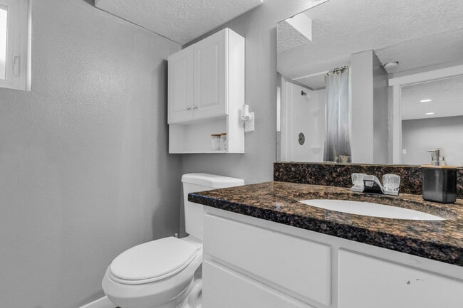 Building Photo - 1992 Afton Cir