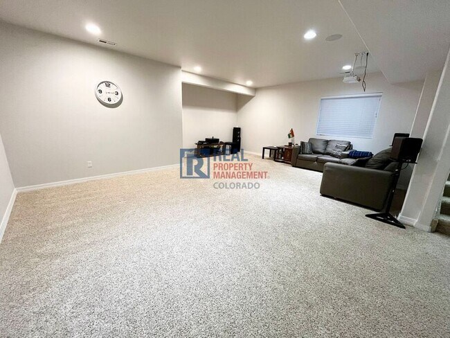 Building Photo - 10831 Fossil Dust Dr