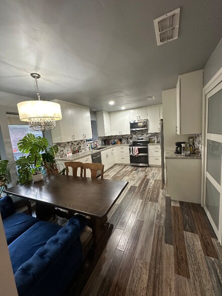 Building Photo - 5208 Stagetrail Dr