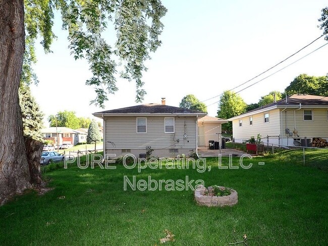 Building Photo - 4921 Bancroft St