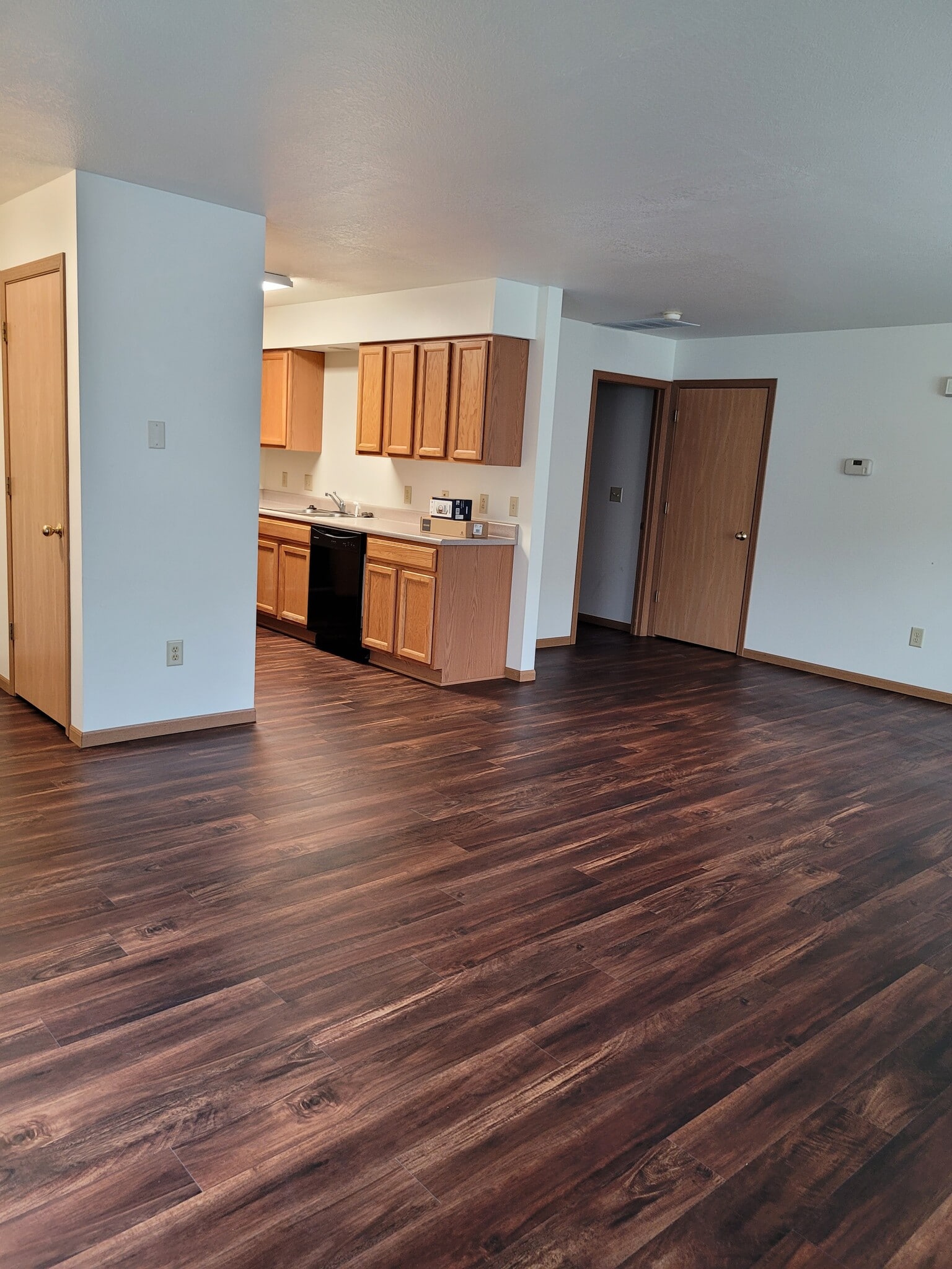 Living Rm. - 119 W Meade Ave