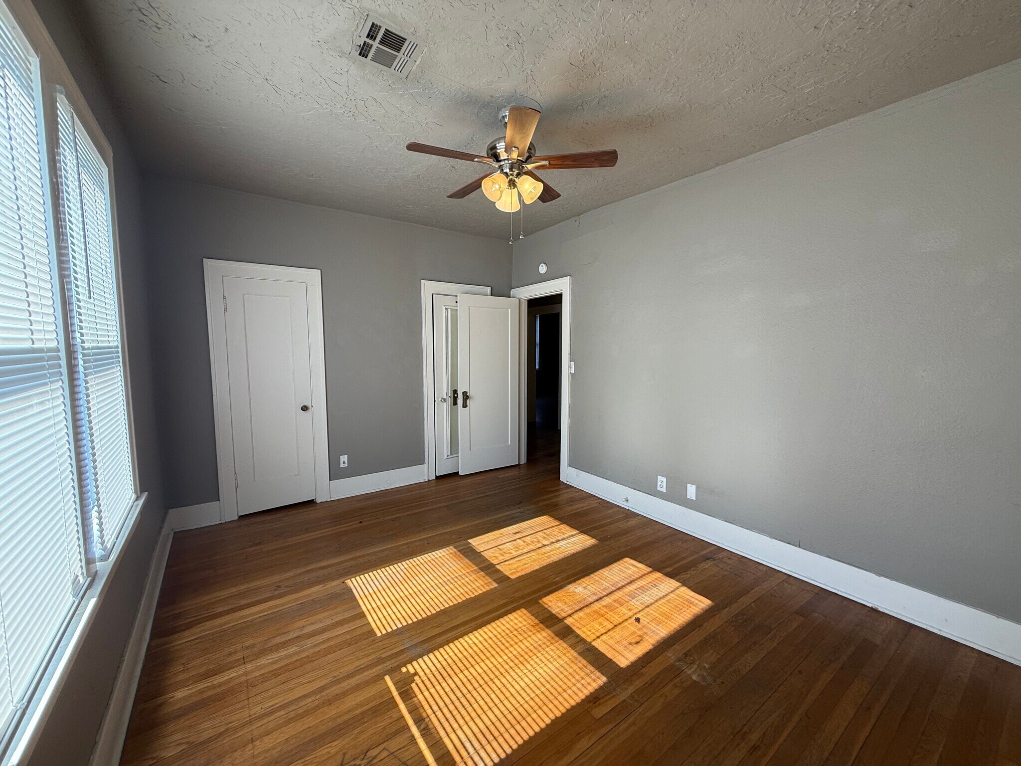 Building Photo - 1748 E 14th St