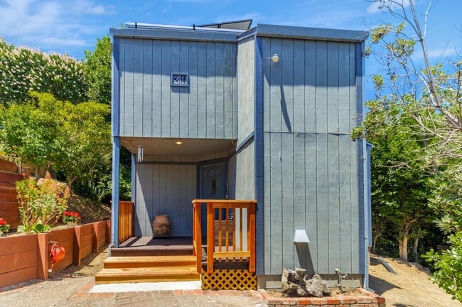 Building Photo - 21 San Benito Rd