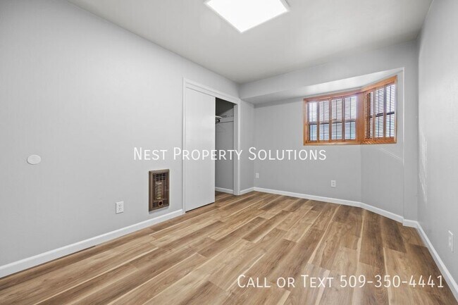 Building Photo - 1221 S Baker St