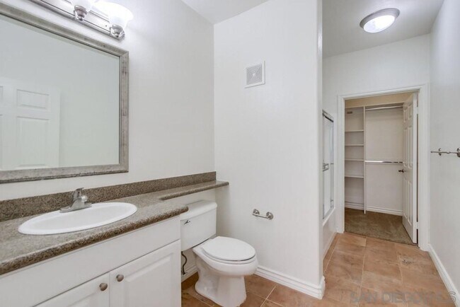 Building Photo - Luxury living in beautiful UTC, Spacious 2...