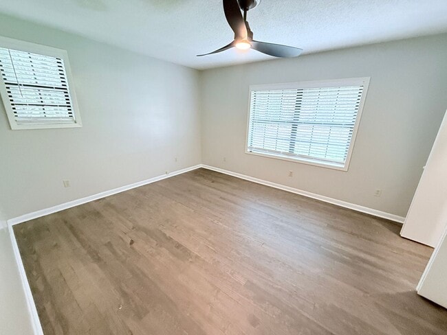 Building Photo - 15 CR 302