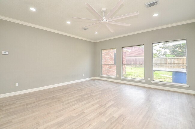 Building Photo - 9211 Abbey Chase Ln