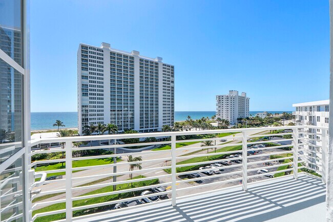 Building Photo - 2851 S Ocean Blvd