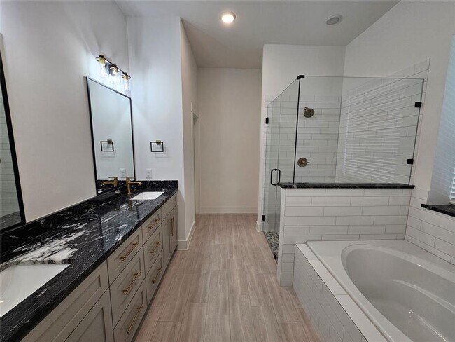 Building Photo - 25939 Lantern Ln