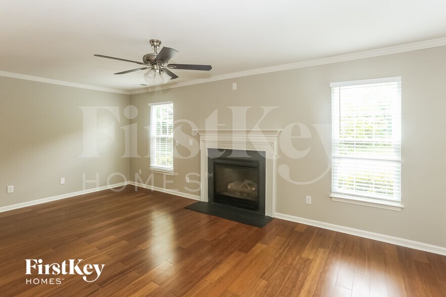 Building Photo - 5841 Branthurst Dr